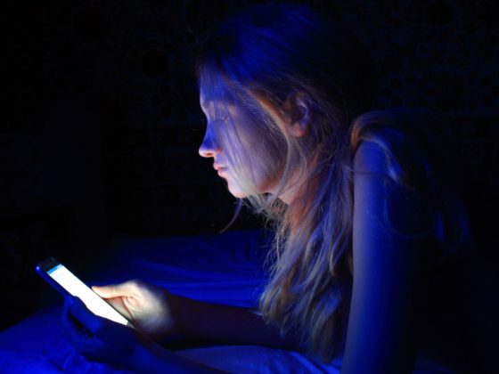 கையடக்க தொலைபேசியால் மனித உடலுக்கு ஏற்படும் பாதிப்புக்கள்..!! 2 கையடக்க தொலைபேசியால் மனித உடலுக்கு ஏற்படும் பாதிப்புக்கள்..!!