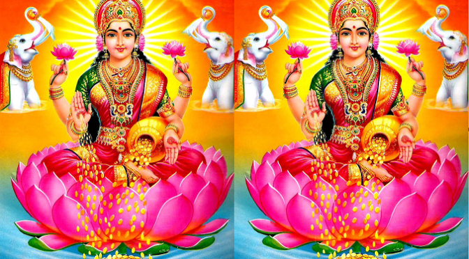 இன்று வரம் தரும் வரலட்சுமி விரத பூஜை!! 3 இன்று வரம் தரும் வரலட்சுமி விரத பூஜை!!