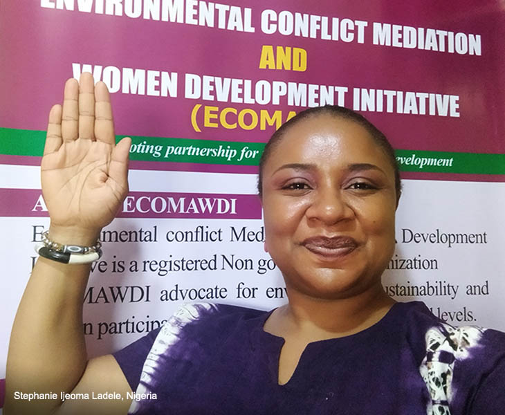 சர்வதேச மகளிர் தினம் 2021ல் கையை உயர்த்தி #ChooseToChallenge உடன் சவாலுக்கு தயாரென காட்டுங்கள் 2 #ChooseToChallenge